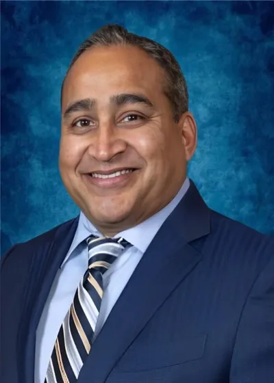 Portrait of Praveen Bahethi, a trustee of the Bahethi Family Foundation
